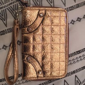 Jessica Simpson wristlet